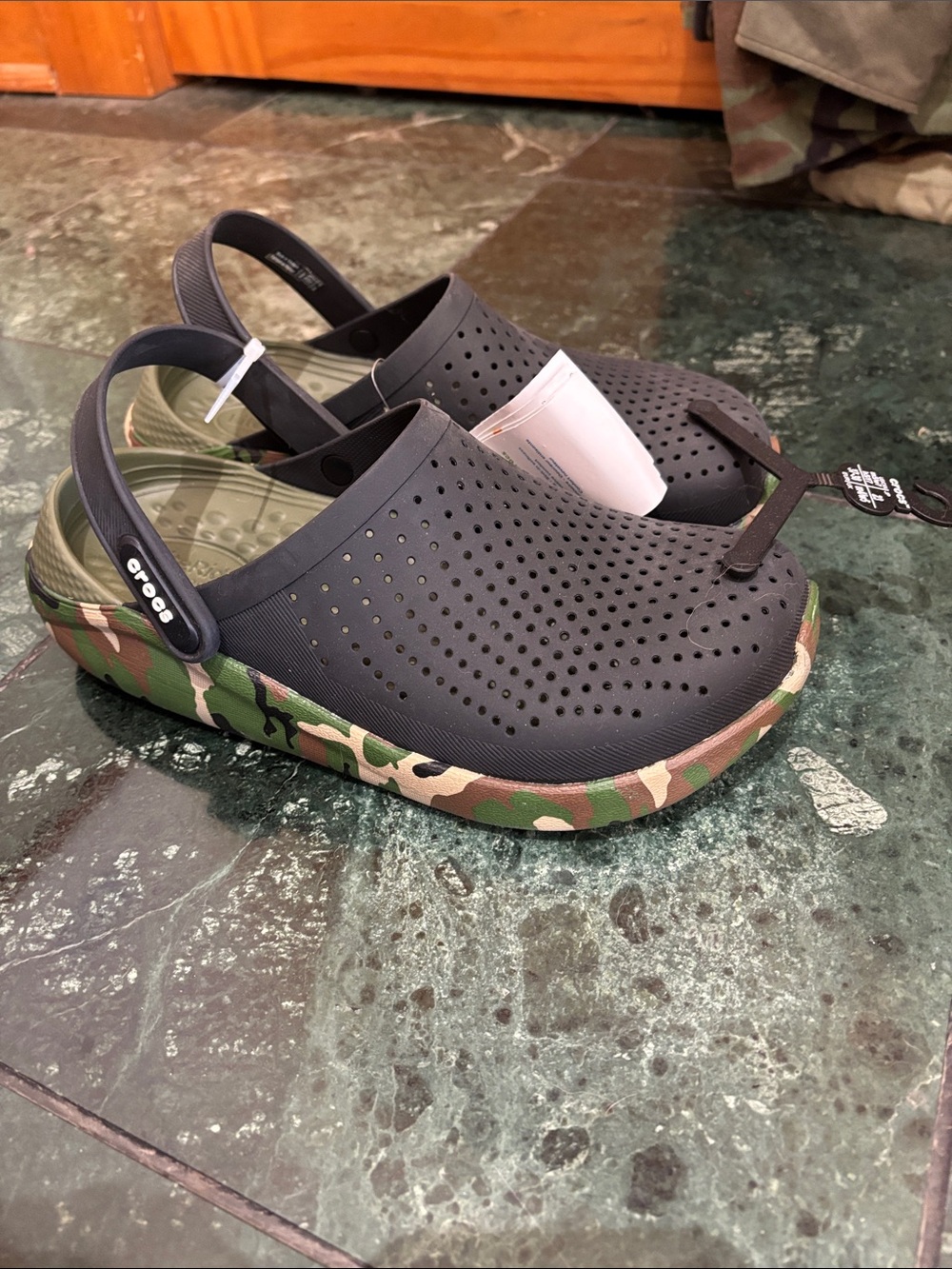 CROCS black lite ride Perforated Clog with Camouflage Sole